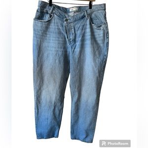 Abercrombie and Fitch Curve Love High Rise Dad Jean size 18/34